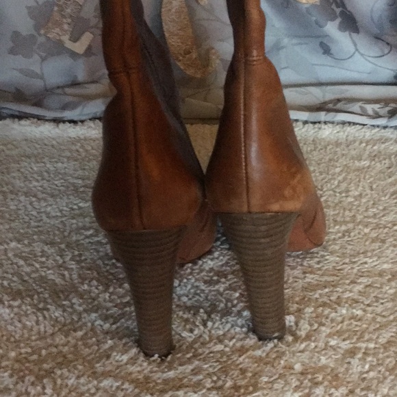 COACH LEATHER KNEE HIGH BOOTS - Picture 6 of 7